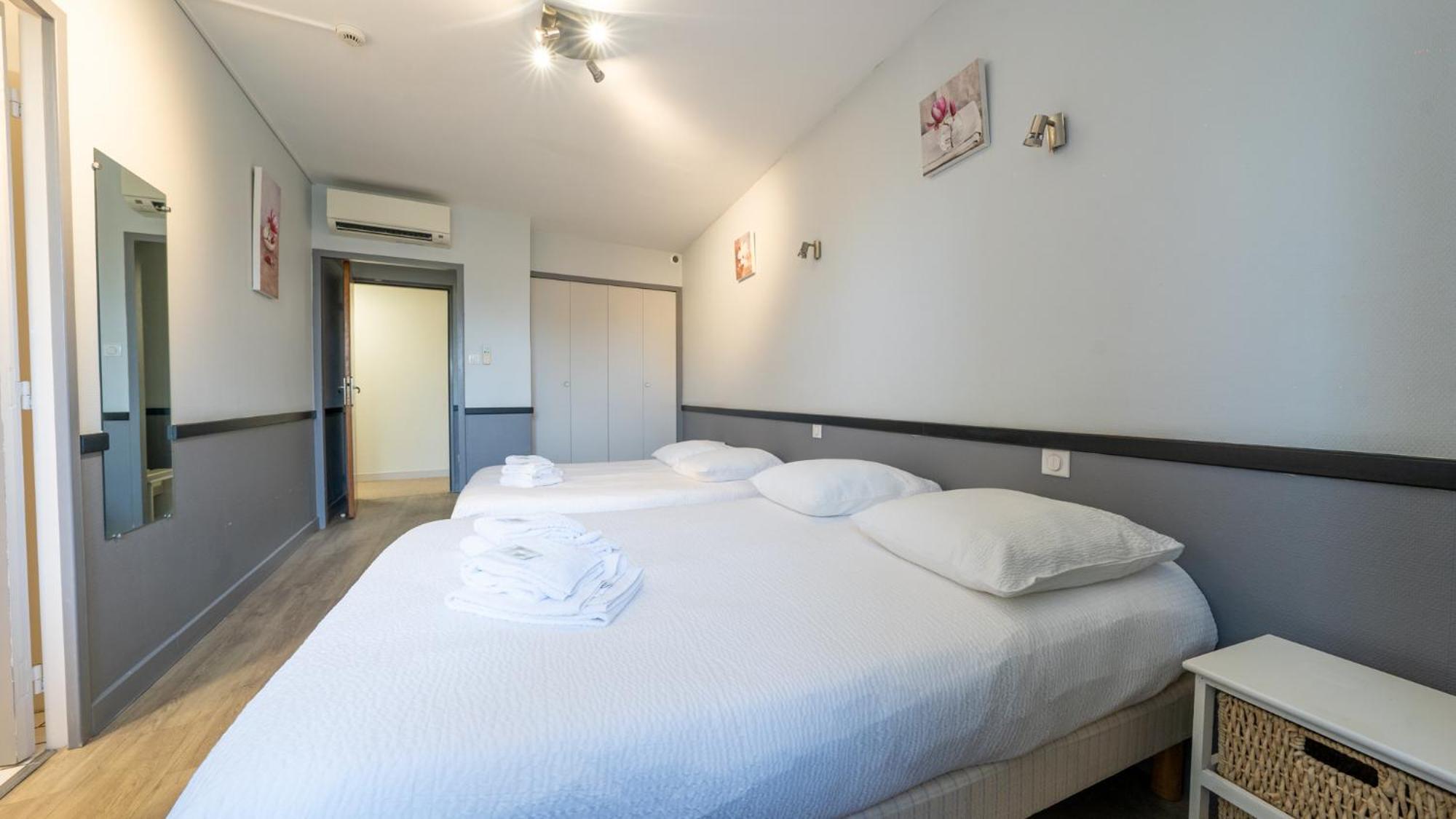Hotel Des Docks Digoin Exterior photo